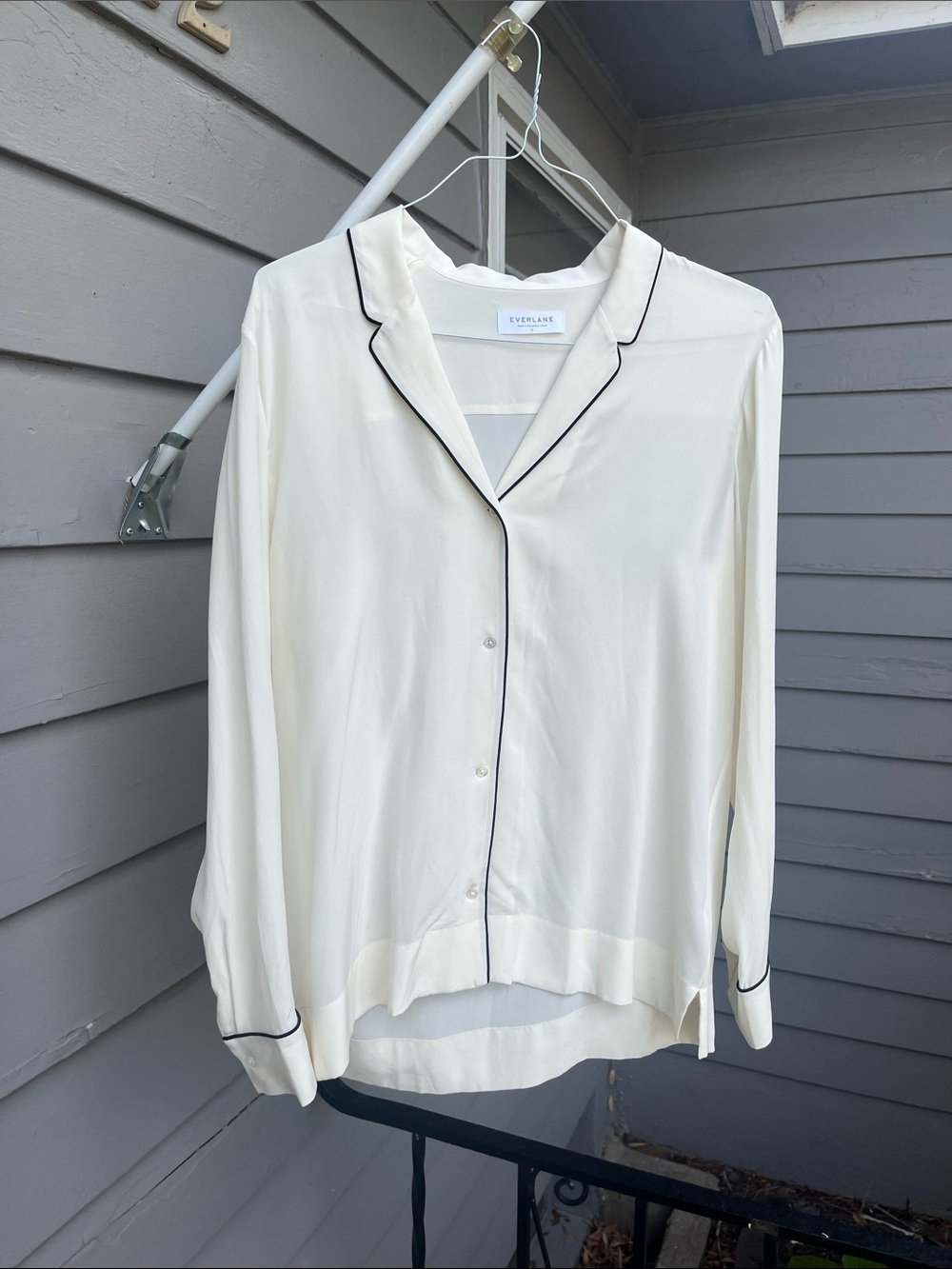 Everlane Cream Button-Down Blouse with Black Piping